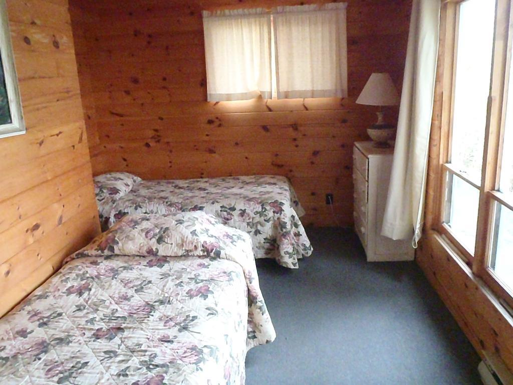 Red Lodge Resort Little Current Стая снимка
